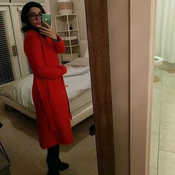 Red coat - Picture 6 of 7